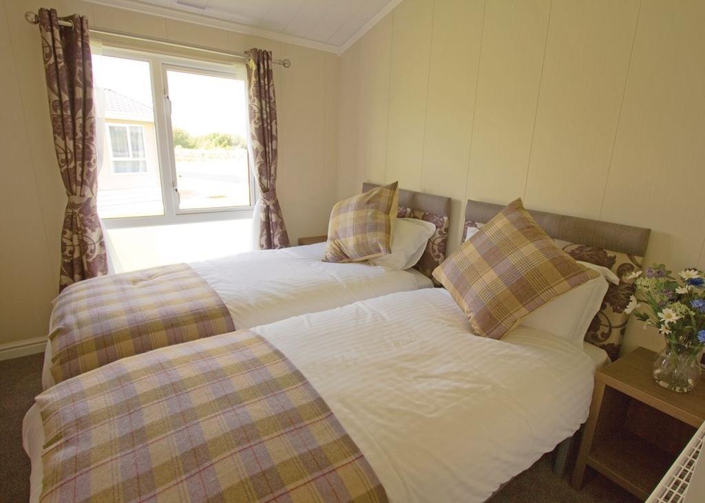 The Springs Lakeside Holiday Park Fladbury ห้อง รูปภาพ